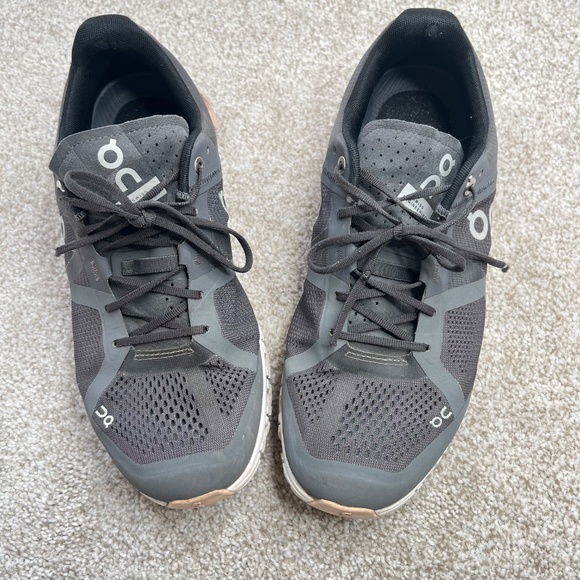 On Running On Cloud Gray Sneakers Shoes 9.5 - Picture 2 of 7